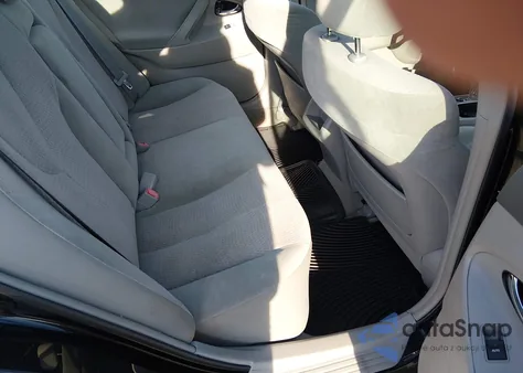 2010 Toyota Camry z USA, uszkodzony, nr VIN 4T4BF3EK3AR009659